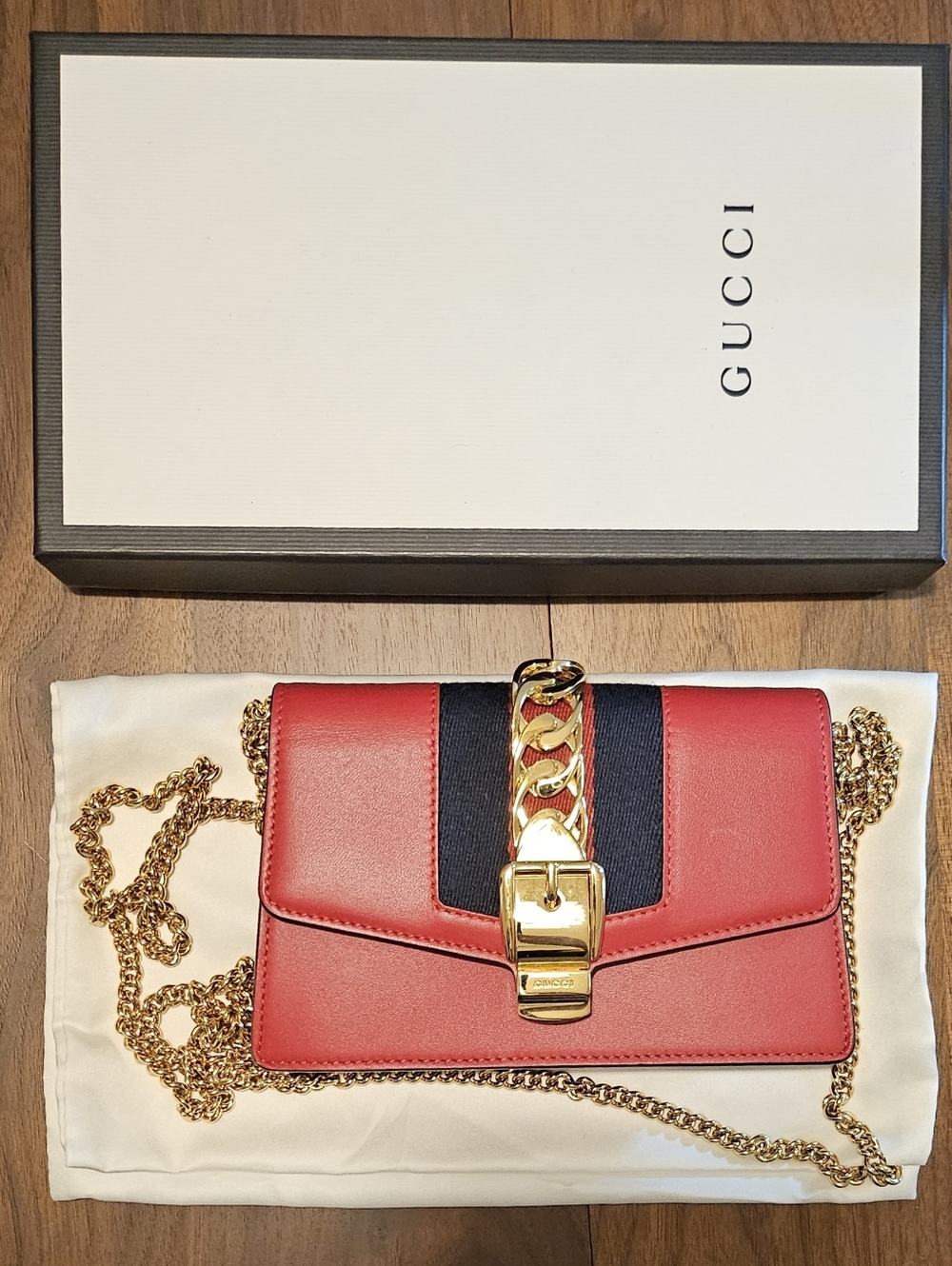 GUCCI Super Mini Sylvie Clutch/Crossbody - Red - Picture 3 of 14